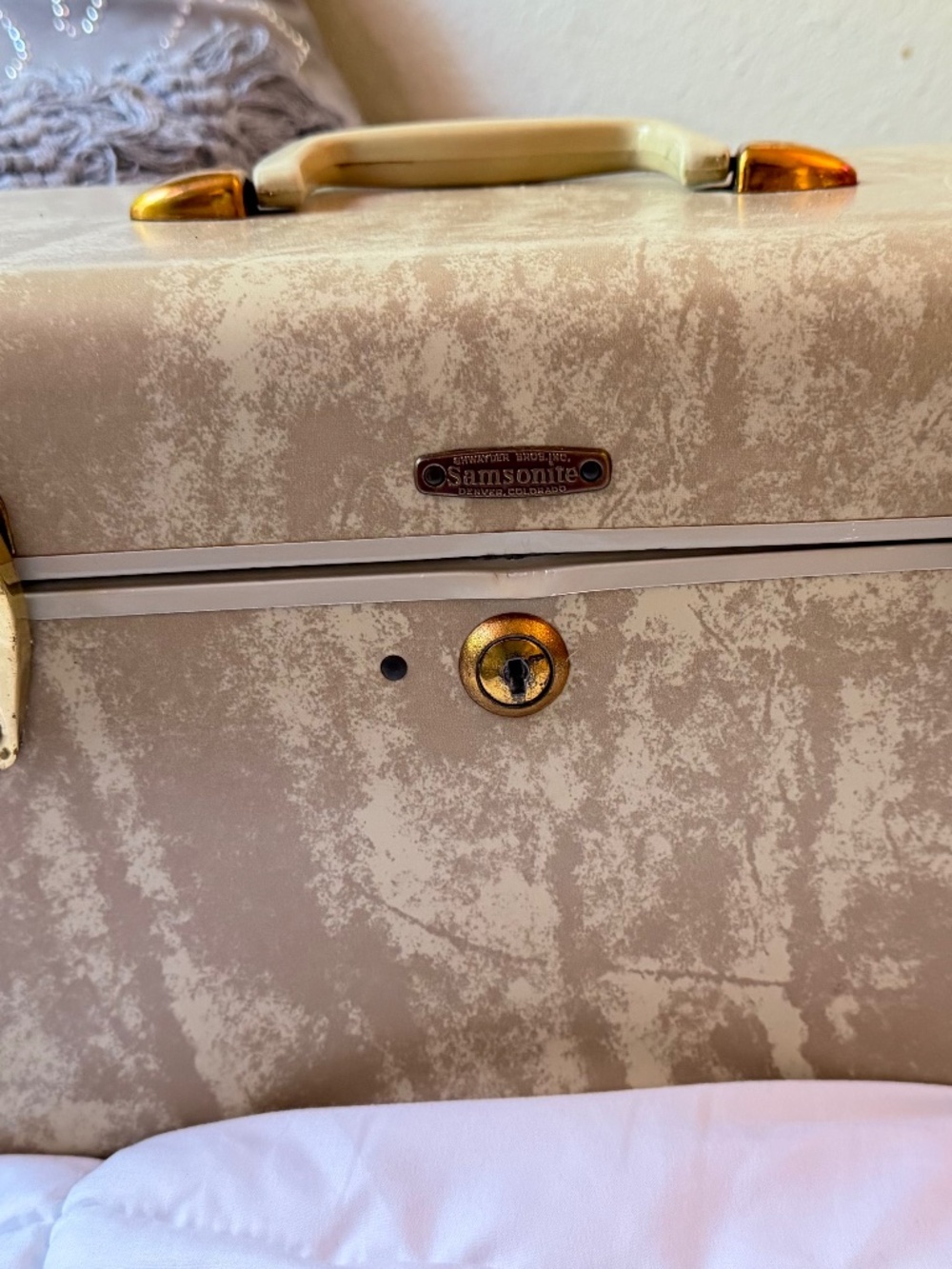 VINTAGE MARBLE SAMSONITE TRAVEL CARRY VANITY CASE